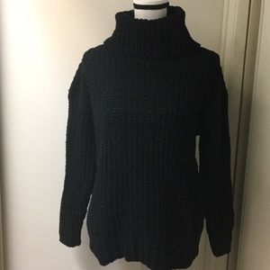 Hollister turtle neck sweater Size XS NEW NO TAGS